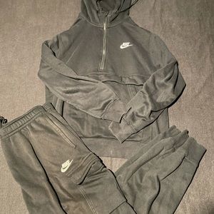 Nike sweatsuit